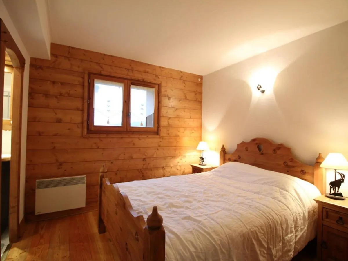 3 Pieces Cabine Avec Parking, Pres Des Pistes Et Commerces - Fr-1-572-55 Les Carroz d'Araches Apartment