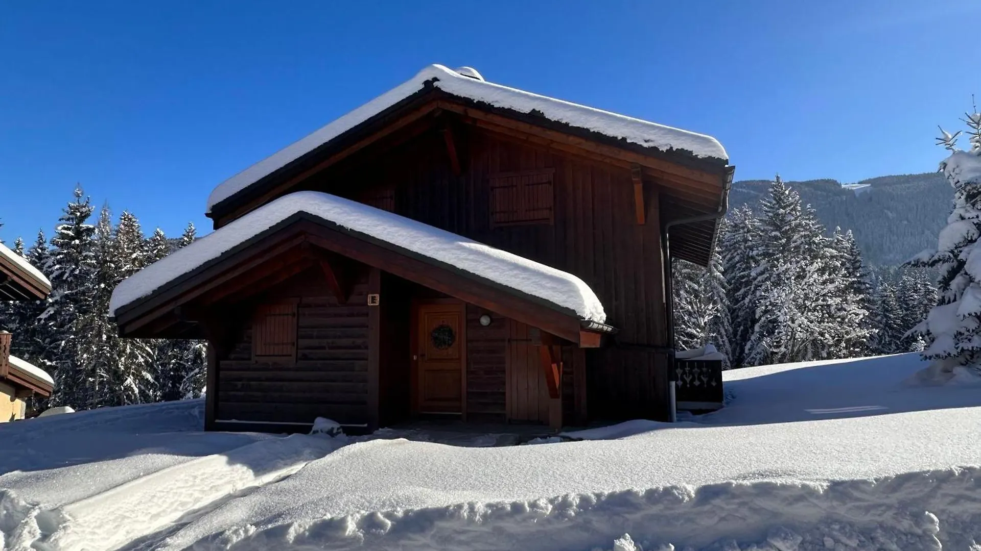 3 Pieces Cabine Avec Parking, Pres Des Pistes Et Commerces - Fr-1-572-55 Les Carroz d'Araches 0*,  France