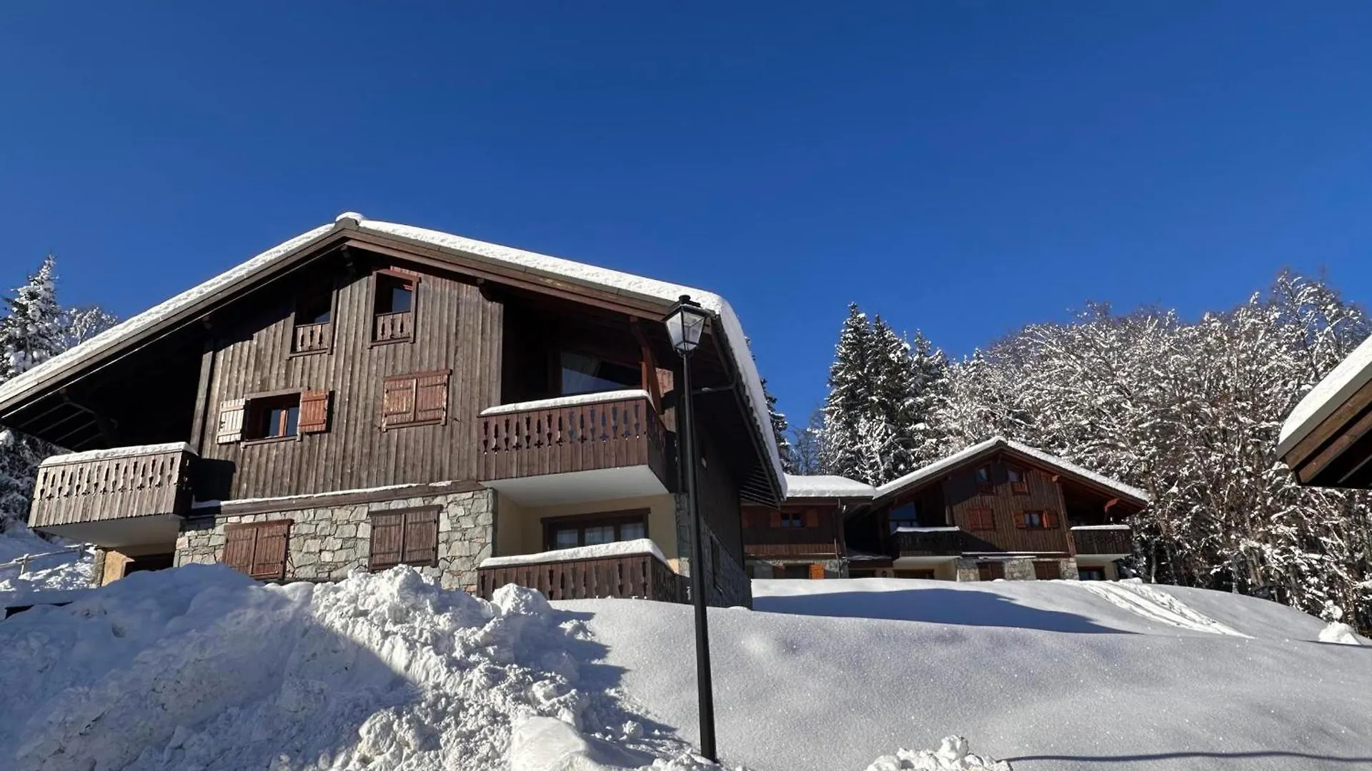 Apartment 3 Pieces Cabine Avec Parking, Pres Des Pistes Et Commerces - Fr-1-572-55 Les Carroz d'Araches France