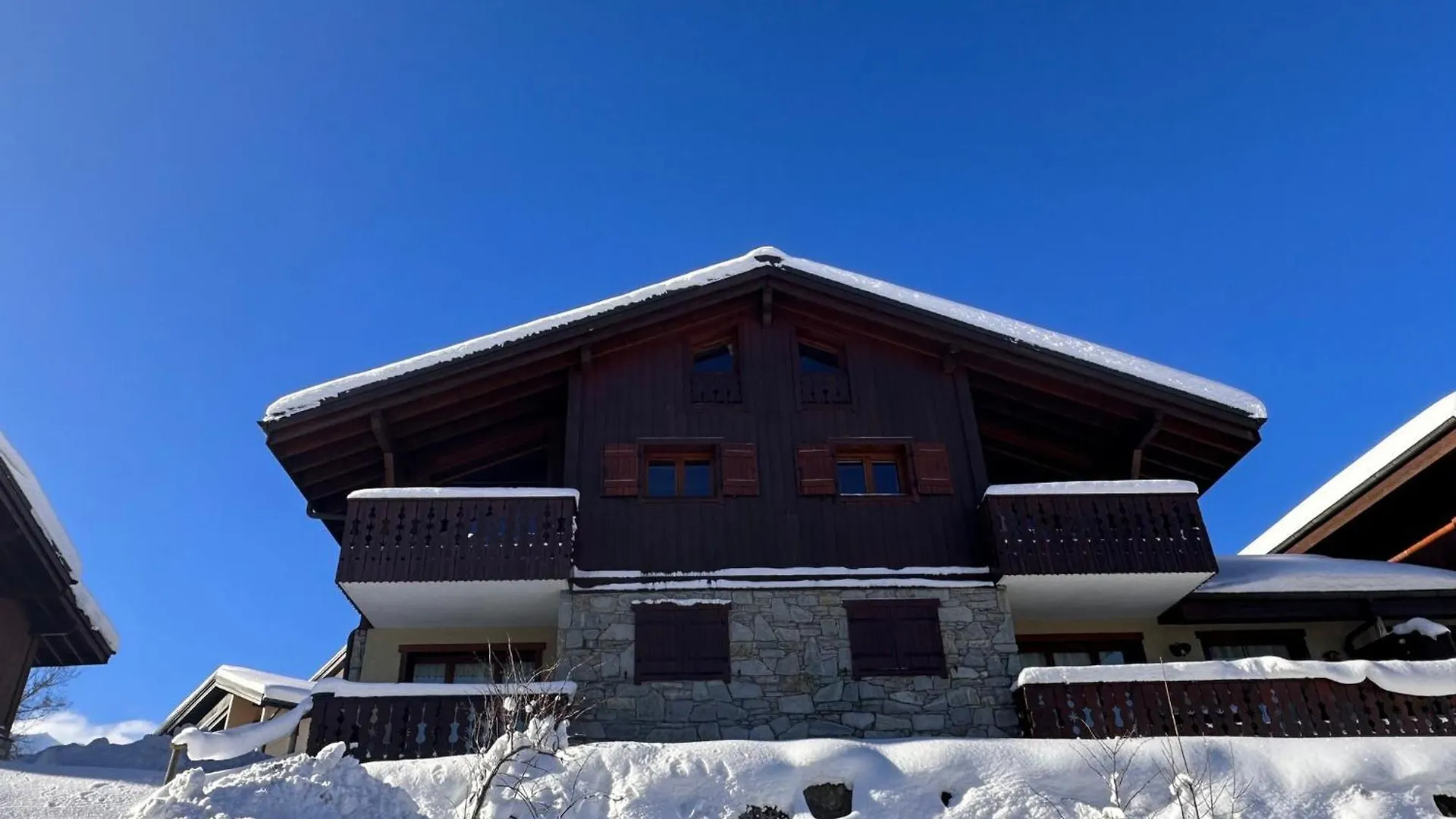 Apartment 3 Pieces Cabine Avec Parking, Pres Des Pistes Et Commerces - Fr-1-572-55 Les Carroz d'Araches